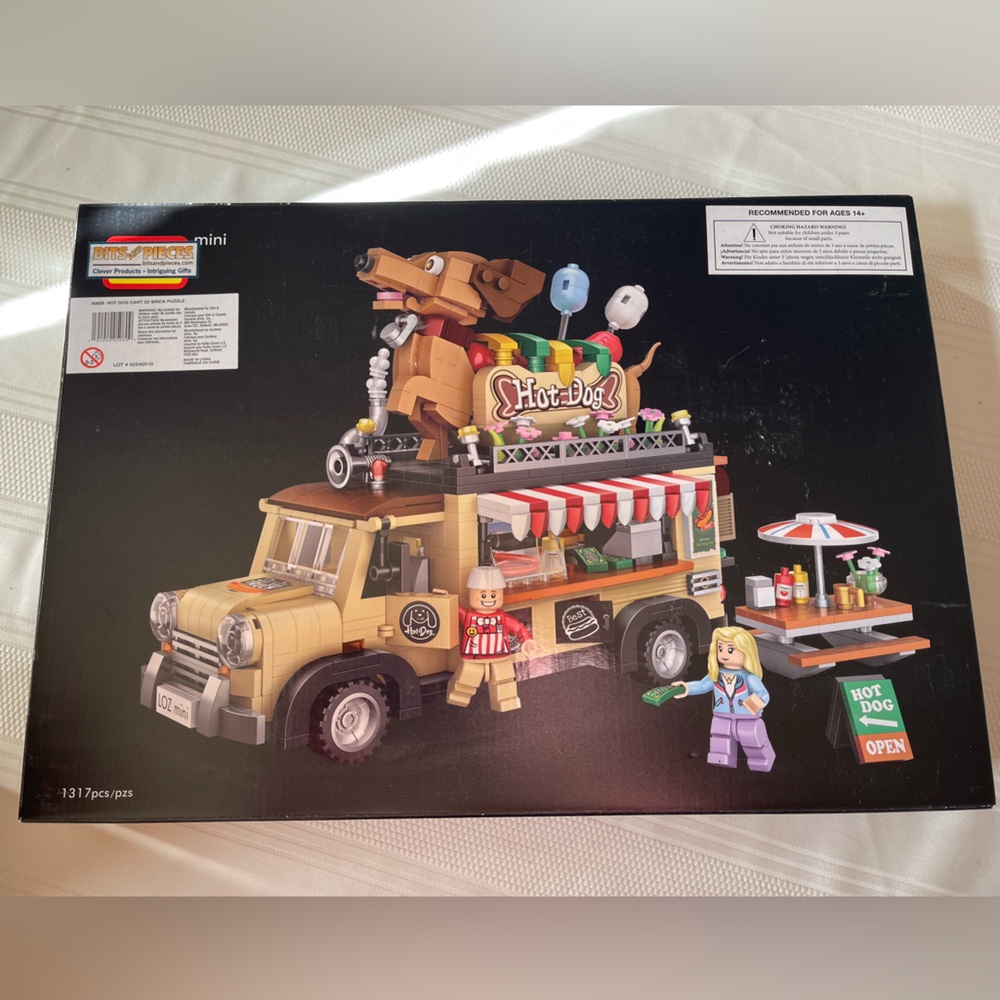 Mini Hot Dog Truck Building Set